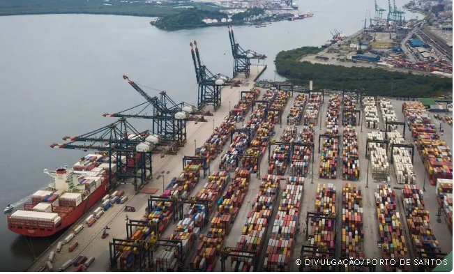 Guaicurus News - Tarifaço sobre parte de exportações brasileiras entra em vigor hoje