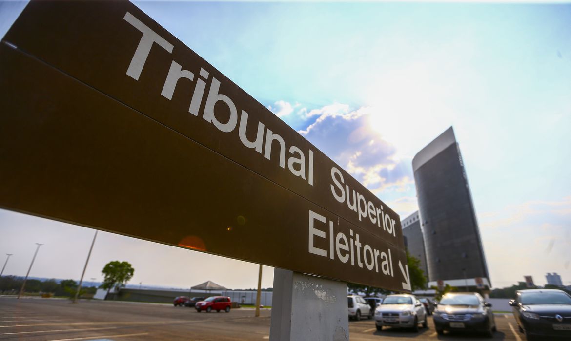 Guaicurus News - TSE empossa dois ministros indicados por Lula