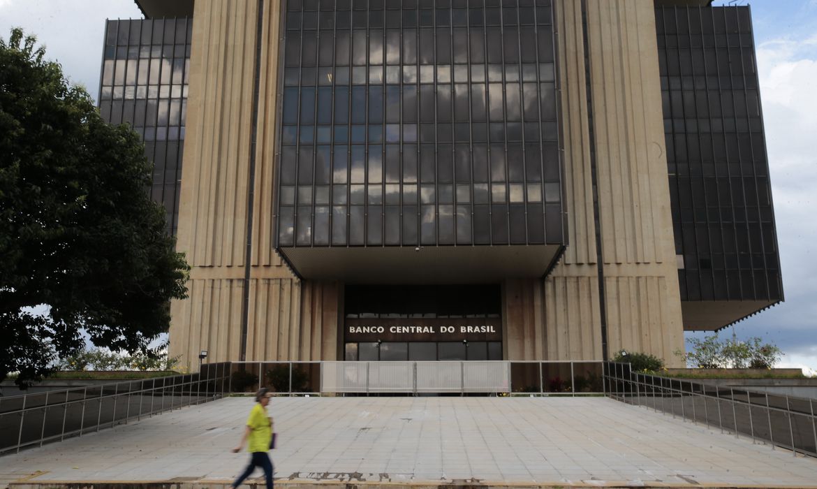 Guaicurus News - Estimativas do mercado para inflação e PIB permanecem estáveis