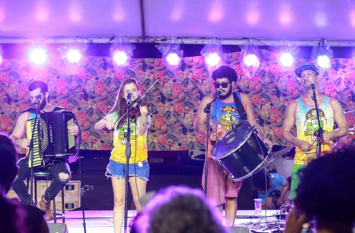Guaicurus News - Pré-carnaval segue animado no fim de semana com esquentas, feirinhas, teatro e show sertanejo