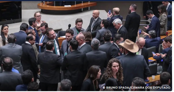 Guaicurus News - PL da Dosimetria beneficia criminosos comuns, dizem especialistas